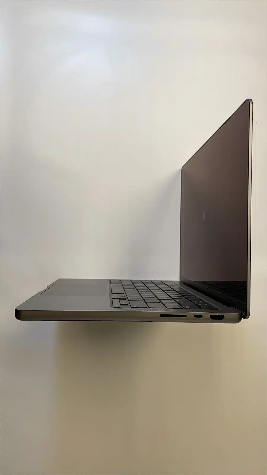 Apple MacBook Pro 14" M1 Pro 8C14C 16GB RAM 1TB SSD Space Gray