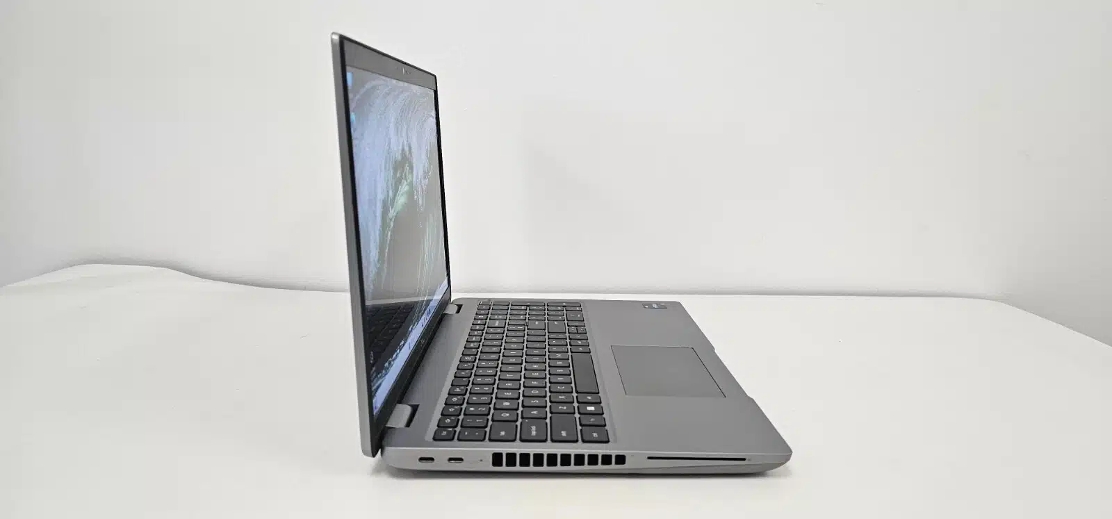 Dell Mobile Precision 3581, I7 13800H, 64GB, 1TB, 15.6", No OS