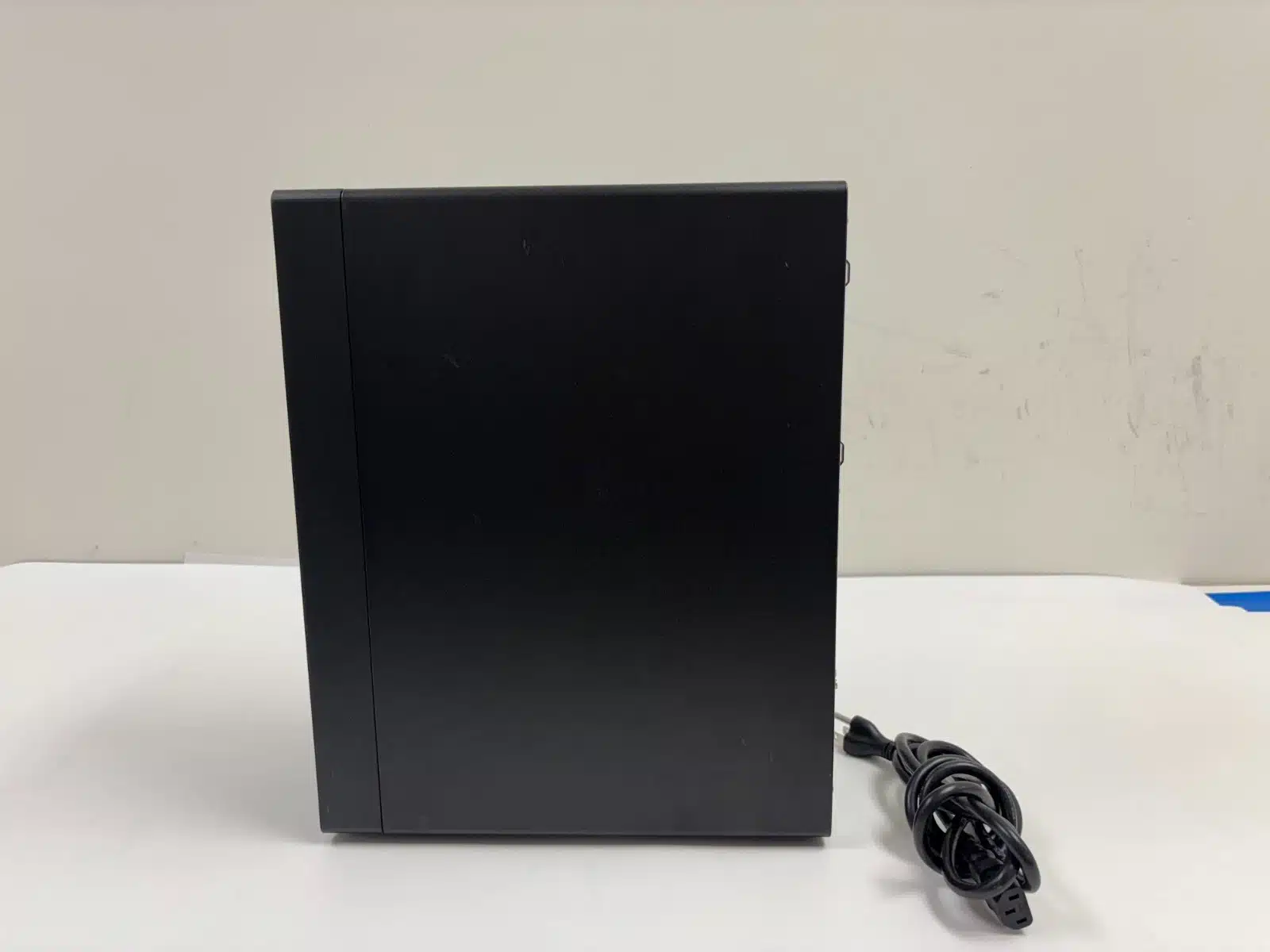 ThinkStation P360. - CHUYÊN NGHIỆP VỀ MÁY CHỦ